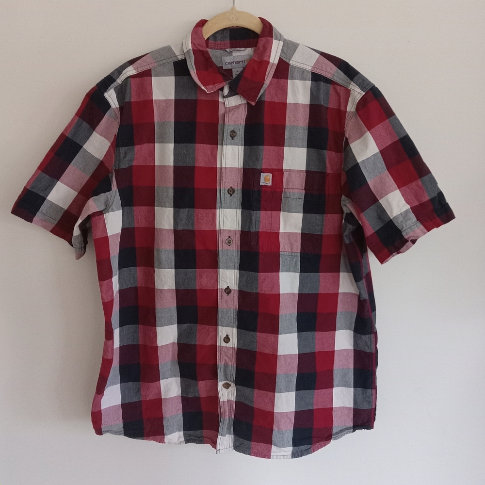 CARHARTT SHORT SLEEVE BUTTON DOWN SIZE LARGE (PRICE IS FIRM)